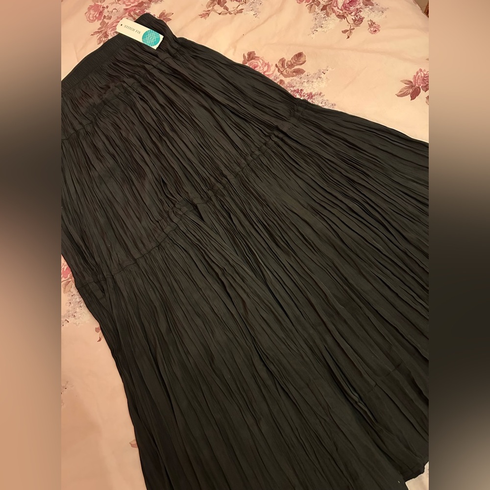 NWT NEW Modern Citizen Black Galena Tiered Ruched Midi Skirt Midi Medium - Picture 6 of 9